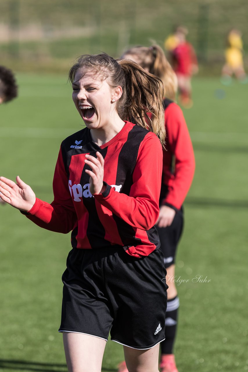 Bild 94 - B-Juniorinnen SG Weststeinburg/Bei - SV Fisia 03 : Ergebnis: 1:2